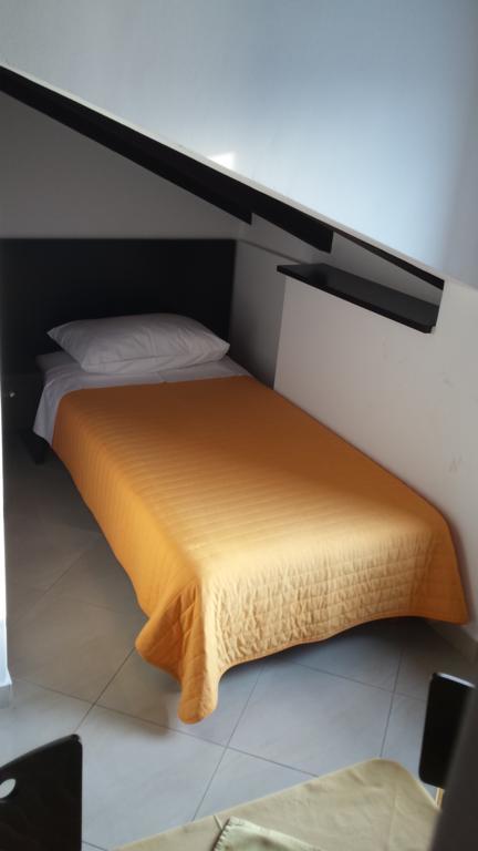 Apartments Riva トロギール 部屋 写真