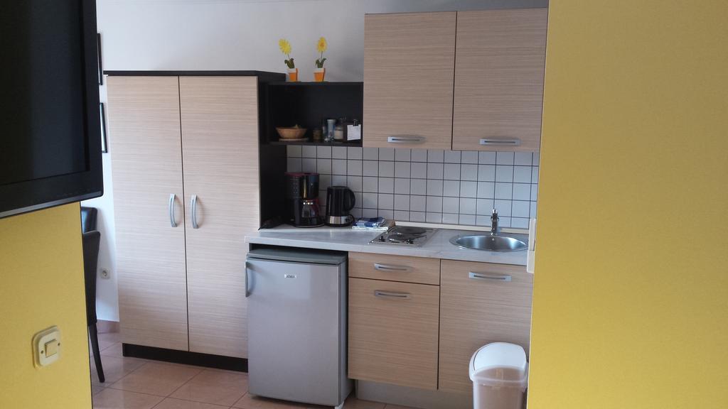 Apartments Riva トロギール 部屋 写真